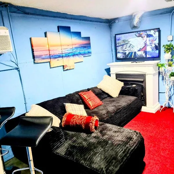 2 BEDROOM APARTMENT 20 min-Newark Airport 15 min- Stadium Downtown Newark- Branch Brook park inn, хотел в Нюарк
