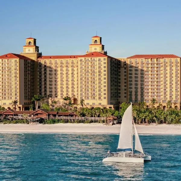 The Ritz-Carlton Naples, hotel en Naples