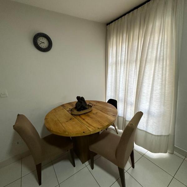 AP 1 quarto ambiente familiar perto Hospital, Feira St Oeste Goiânia - Foto 4