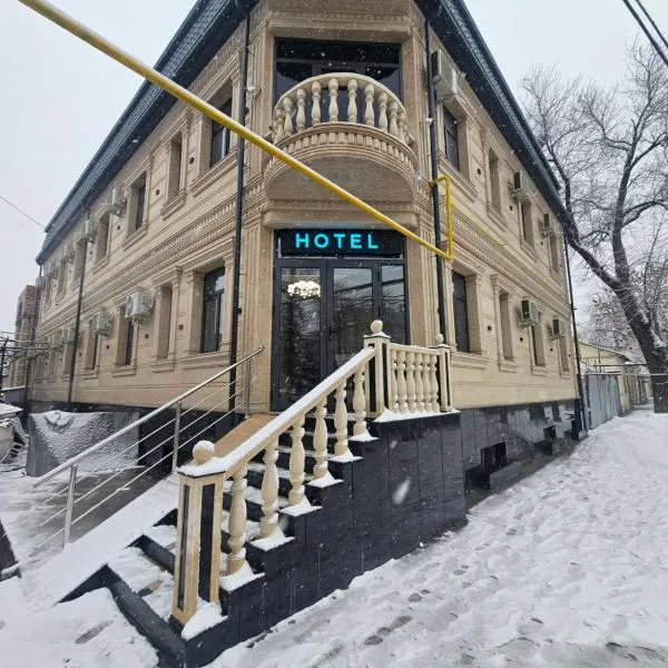 Turg'unTown, hótel í Toshkent-Passajir Bekati