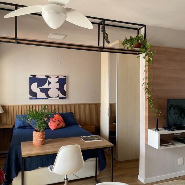 Estudio Espaçoso com Garagem e Varanda em Pinheiros