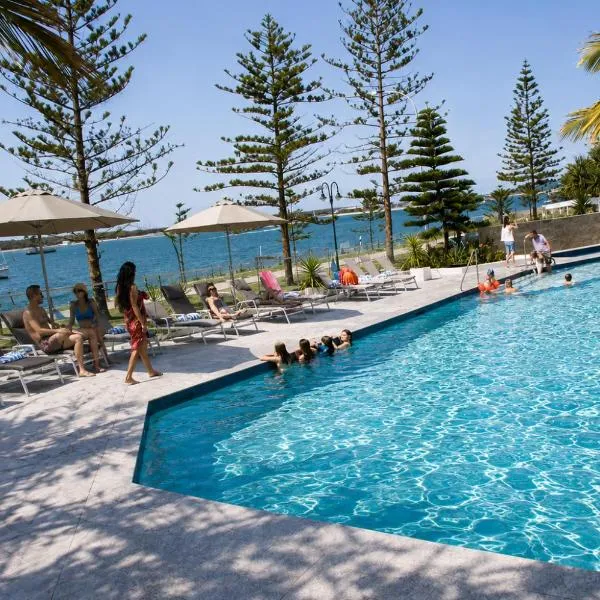Silvershore Apartments on the Broadwater, hotel a Gold Coast