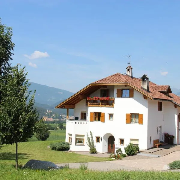 Appartement Huber, hotel v Brunicu