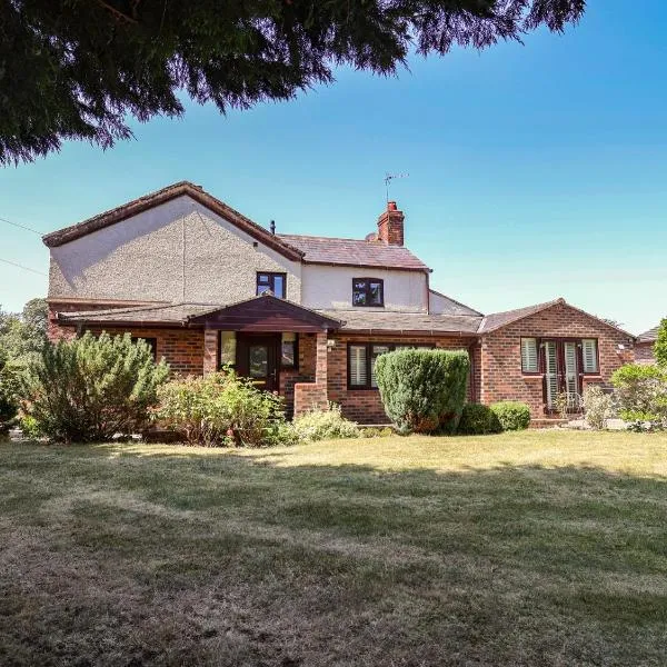 4 Green Farm Cottage, hotel in Chester