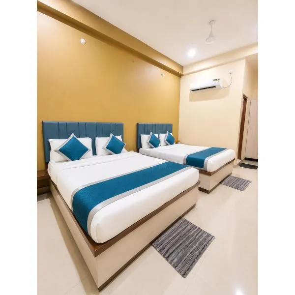 HOTEL MEDHYA GRAND Near Goḏawalia Chauraha - 200 Meter From Baba Vishwanath Temple & Ganga Arti Ghat ! Wi-Fi #Lift #Hygiene & Spacious Room - BEST HOTEL IN VARANASI, ξενοδοχείο στο Βαρανάσι