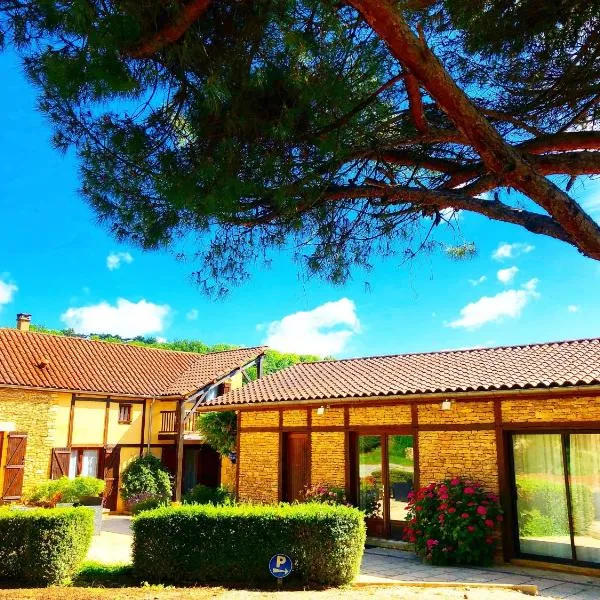 La Ferme de la Croix d'Allon, hotel u gradu Sarla la Kaneda