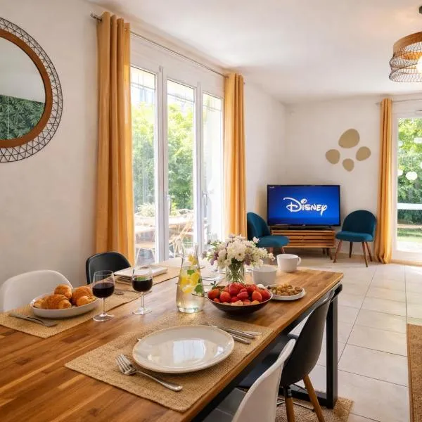 Spacious Family Apartment near Disneyland with Garden, AC and Parking, ξενοδοχείο σε Montevrain