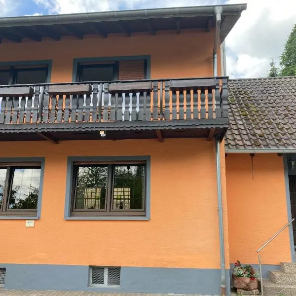 Zum Schwellborn، فندق في Rinnthal