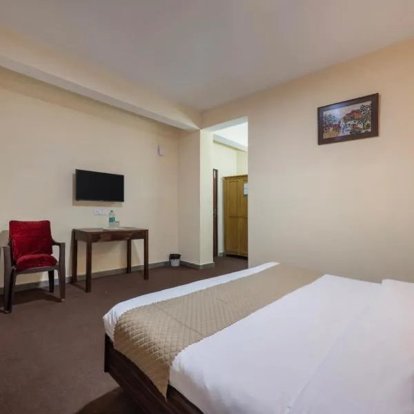 The Prakriti Heights l Lift l Comfortable And Spacious Rooms l Free Wifi, Free Parking l Enjoy Fresh Mountain Air l Managed By Exotic stays photo 2