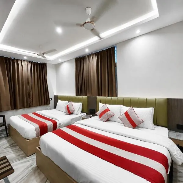 PREMIUM HOTEL HARIDWAR K P - Near Mansa Mata Temple and Railway Station Haridwar - Fully Air conditioned - Free Wifi and Parking Facilities - Best FAMILY HOTEL IN HARIDWAR, hotel a Haridwār