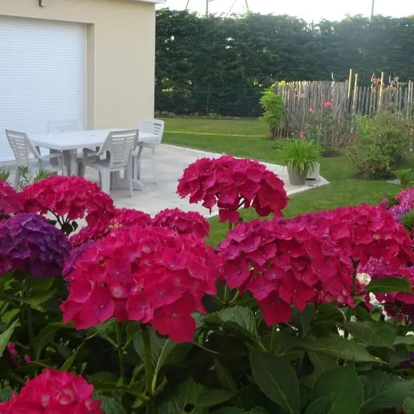 Charmant gîte cozy près du Mans avec jardin, terrasse, proche commodités et activités. - FR-1-410-336, hotel en Rouillon