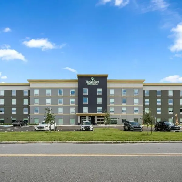 HomeTowne Studios by Red Roof Bradenton, hotel in Bradenton