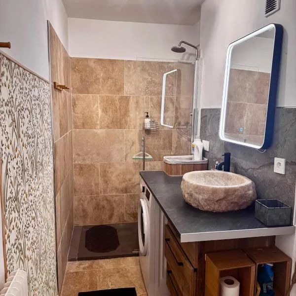 Azur studio plage et vieil Antibes, hotel di Antibes