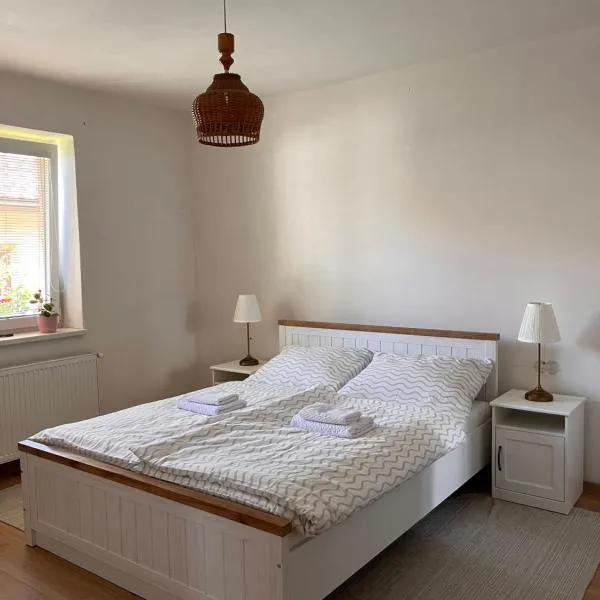 Linden House: Sklené şehrinde bir otel