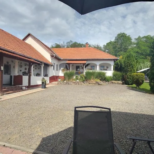 Harmony Vendégház Egerszalók, Hotel in Egerszalók