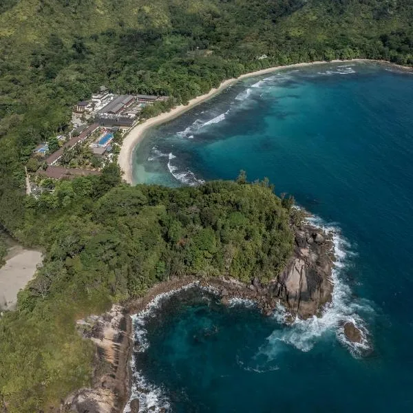 Avani+ Barbarons Seychelles Resort, מלון בGrand'Anse