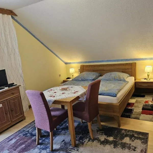 Haus am Schönberg, hotel u gradu 'Sooss'