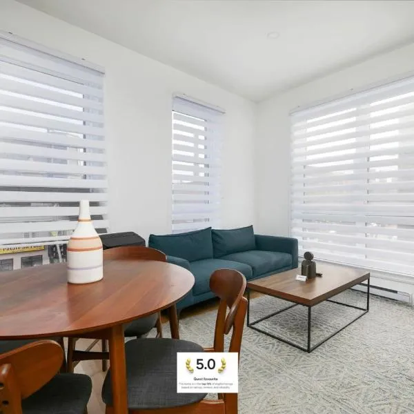 Inviting 2BR1B in Village Downtown, hotelli Montrealissa