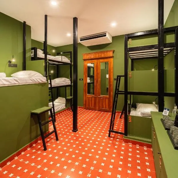 Versailles Backpacker Hostel, hotel a Pondicherry