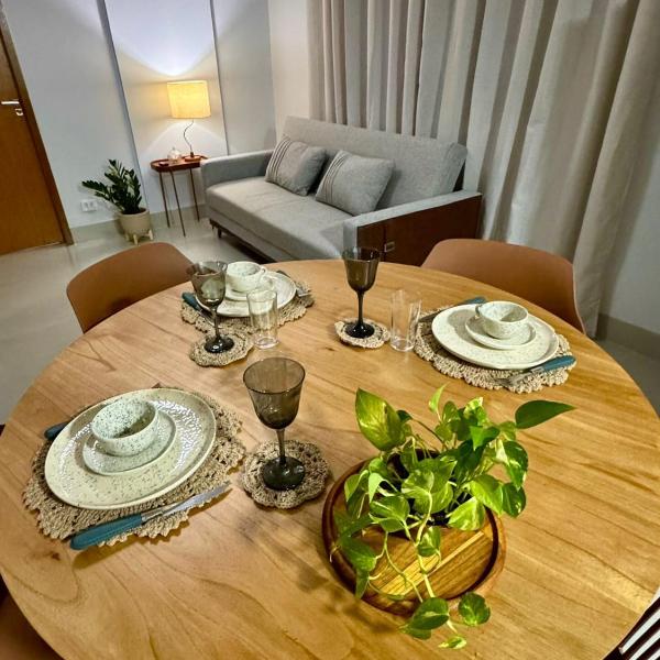 No coração do setor oeste, Flat Aconchego 50m lago das rosas