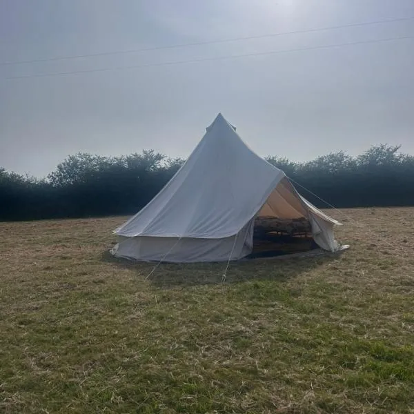 Kennedy Glamping, hotel en West Putford