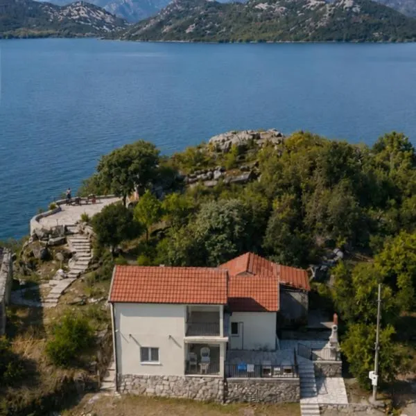Bobija Village Skadar lake, hotel em Karuč