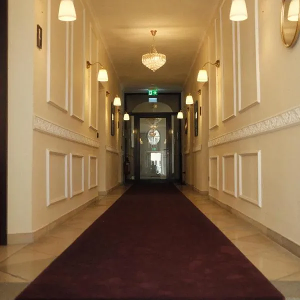 Hotel DEDE, hotel Augsburgban