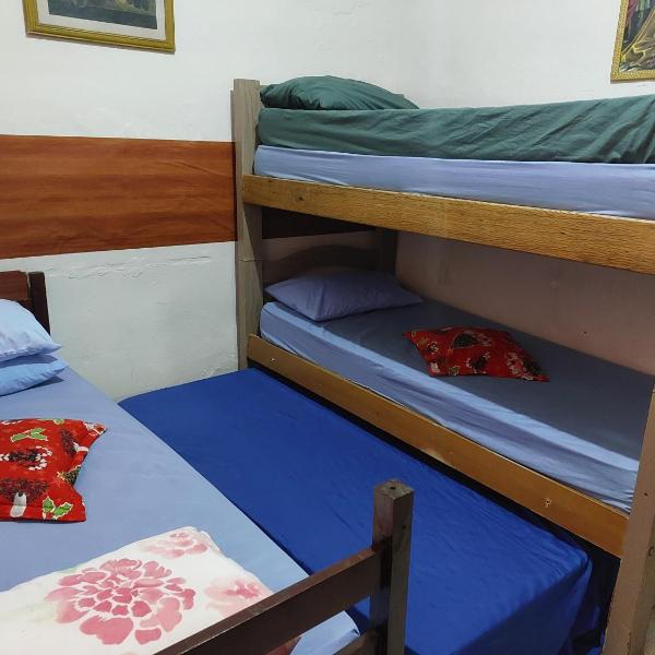 Quarto em Aparecida para quatro pessoas próximo ao santuário nacional