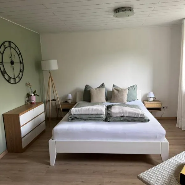 charmante Ferienwohnung in der Sächsischen Schweiz - klein, ruhig & mit Terrasse, hotell i Neustadt in Sachsen