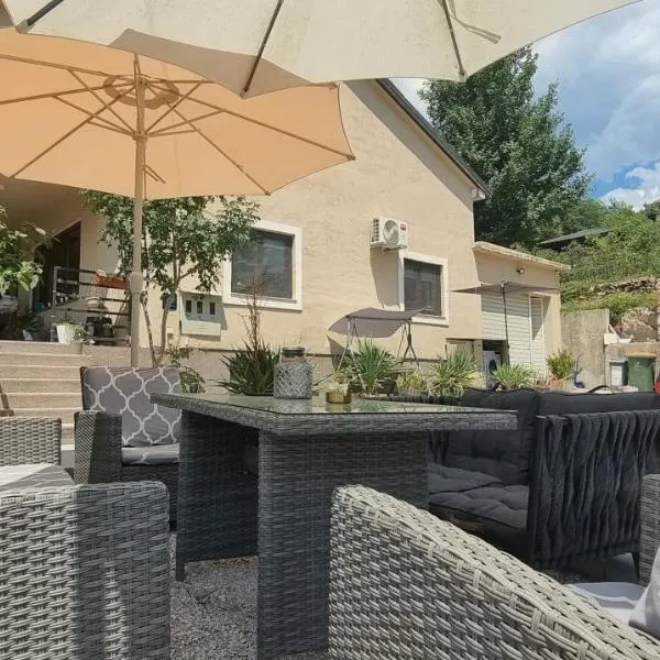 Haus Natura, hotel a Jurdani