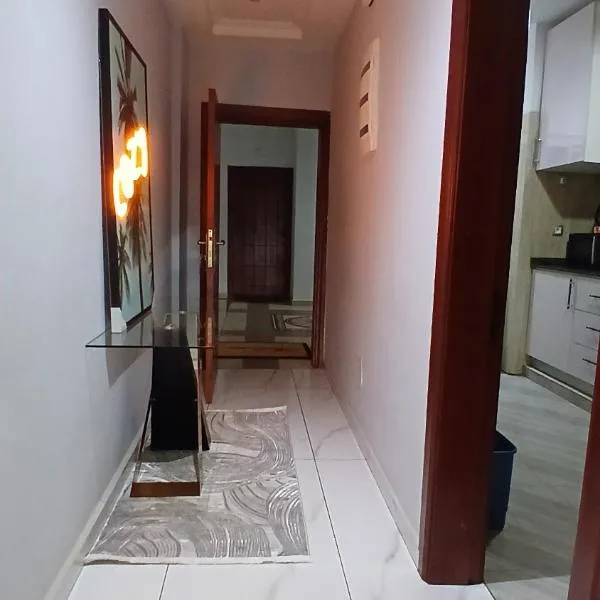 Appartement Célia 111 โรงแรมในยาอุนเด
