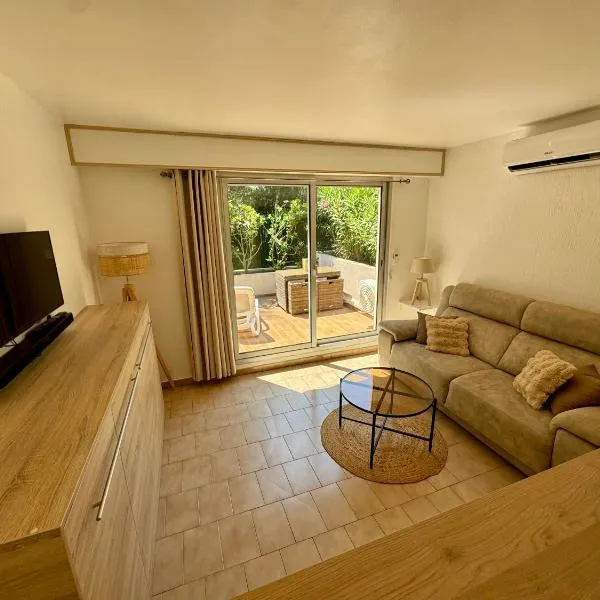 Studio avec terrasse, 150m de la plage, viešbutis mieste Sen Rafaelis