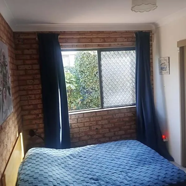 Connies Retreat, hotel din Gold Coast