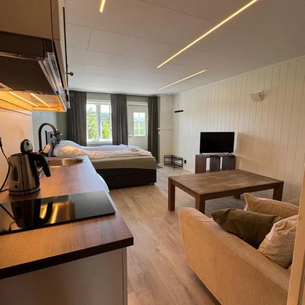 Cozy mini-apartment with kitchen, готель у місті Åmot