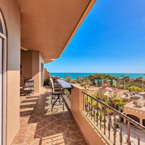Bella Sirena 305-A - Elegant Oceanview Condo on Beachfront Resort，佩納斯科港的飯店