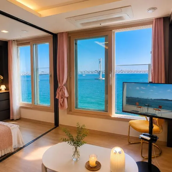 Crystal Ocean House 무료주차, hotel in Kwangan-dong