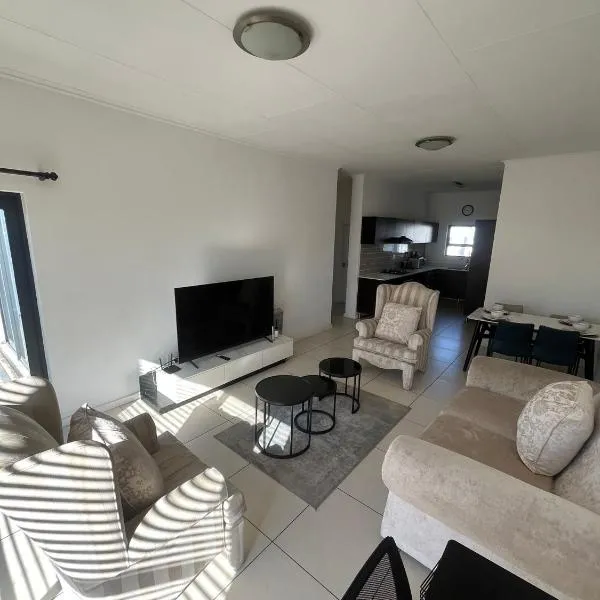 Cosy Apartment in Greenstone Hill, хотел в Edendale