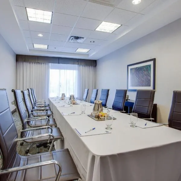 Holiday Inn Express & Suites Ottawa East-Orleans by IHG, hotell i Ottawa