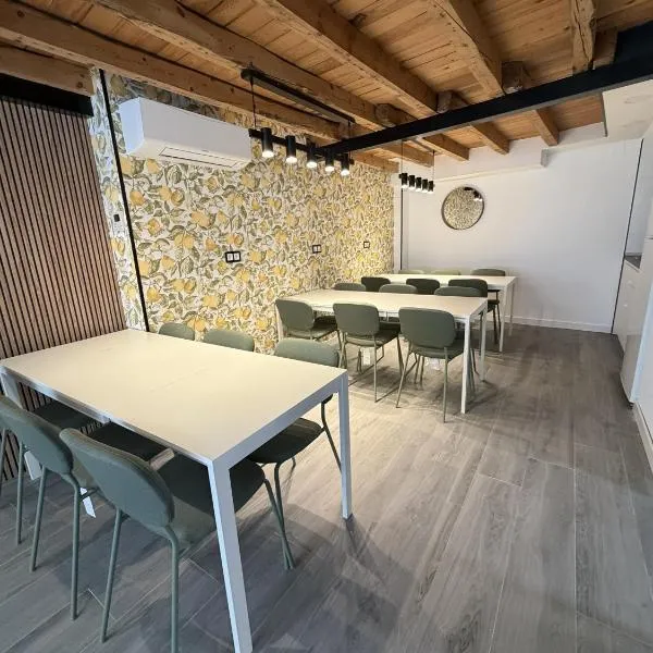 Albergue -Hostel ManuelaINN, hotel in El Burgo de Osma