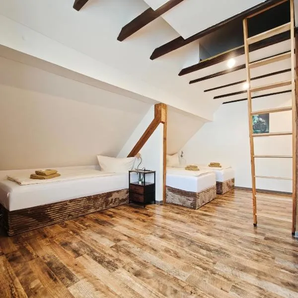 CJS Apartments - Chill or Drive am Nürburgring, new Box Spring Beds, new furniture, free Parking, WLan, TV-Streaming, Quiet Location, hotel u gradu 'Rodder'