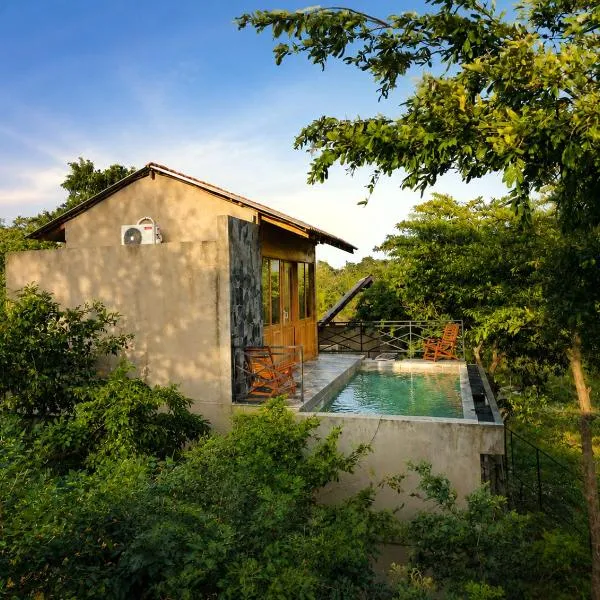 J Villa Sigiriya - Private Pool Chalets, hotel v mestu Dambulla