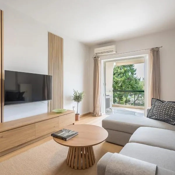 Serenity in Central Glyfada, hotel di Athena