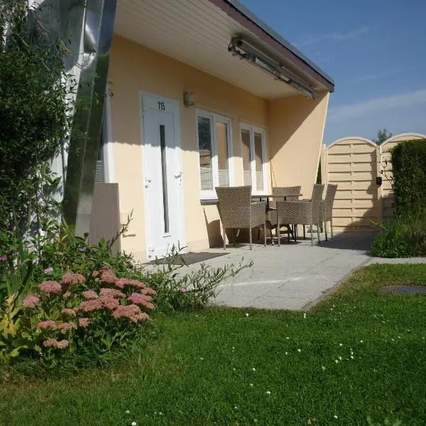 Bungalow Oase der Ruhe, hotel en Lobbe