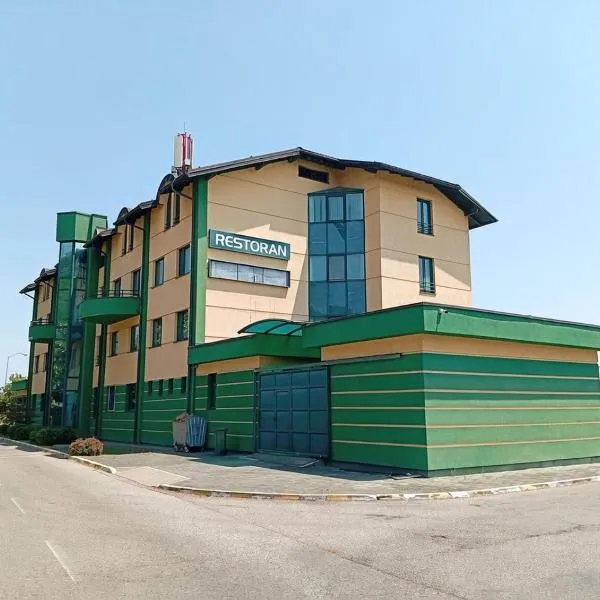 Hotel Orijent 22, hotel em Laktaši