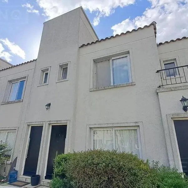 Moderno Dúplex con Jardín en Barrio Cerrado, Pilar, viešbutis mieste Pilaras