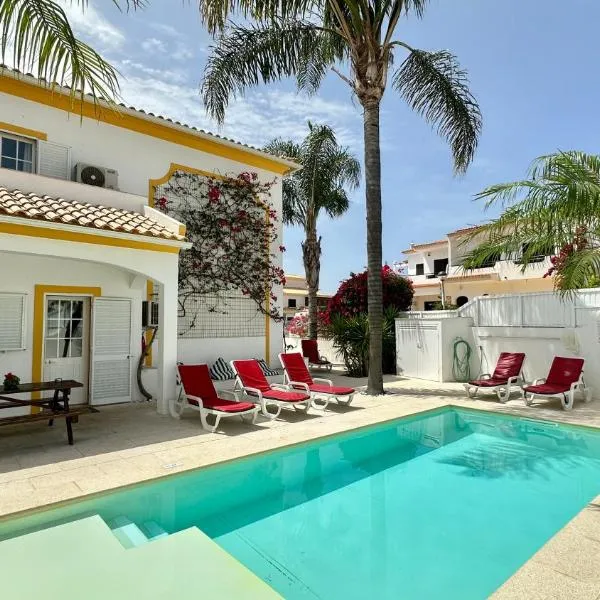 Rafael - Private Pool - 10 Guests - Albufeira, hotel u Albufeiri