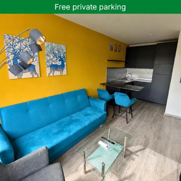 Modern Prague Apartment in Vinohrady with AC & Parking, hotel a Praga