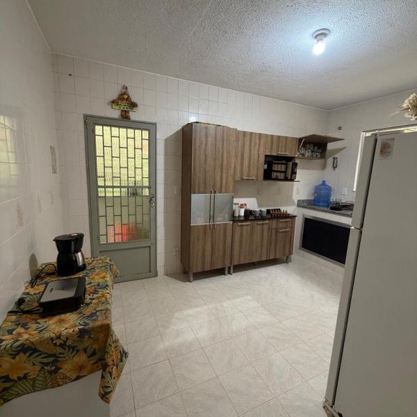 Casa ampla com quintal independente e 2 quartos - Foto 4