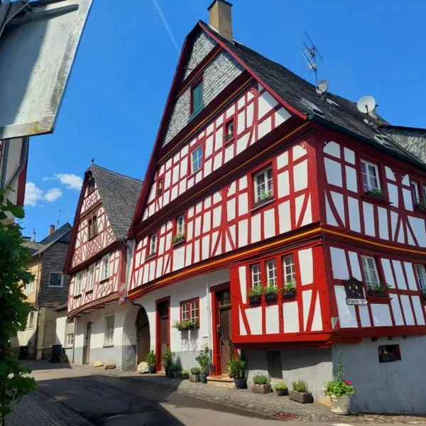 Herz Haus Mosel, готель у місті Енкірх