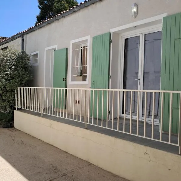 Chemin du vieux Puits, hotel v mestu Surgères